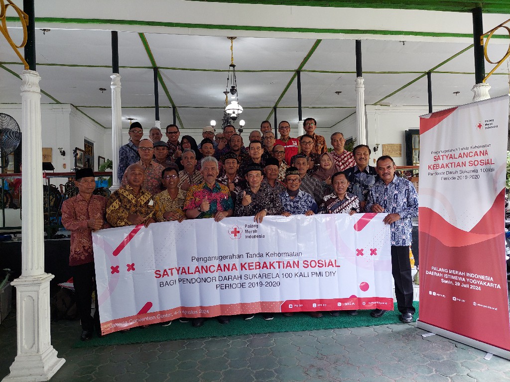 23 Orang pendonor Darah Sukarela Terima Satyalancana Kebaktian Sosial (SLKS)